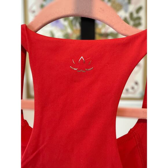 NWT Beyond Yoga PowerbeyondIntensity Racerback Cropped Tank Retro Red Size Small - Picture 3 of 7